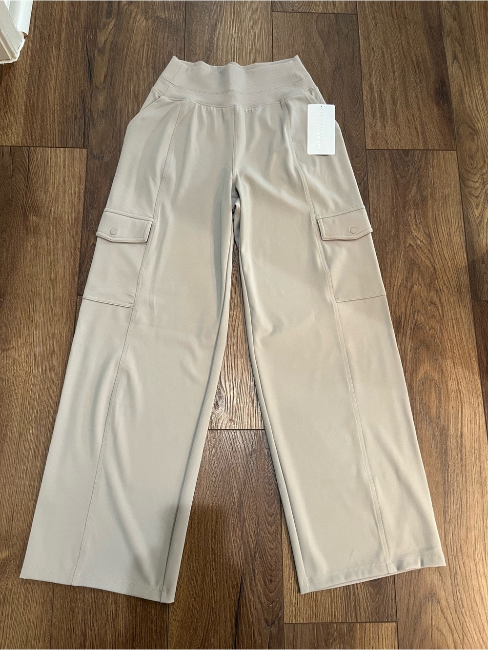 NWT! Athleta Venice Cargo Wide Leg Pant High Rise Taupe Sz.XS Casual Travel $119 - Picture 2 of 11